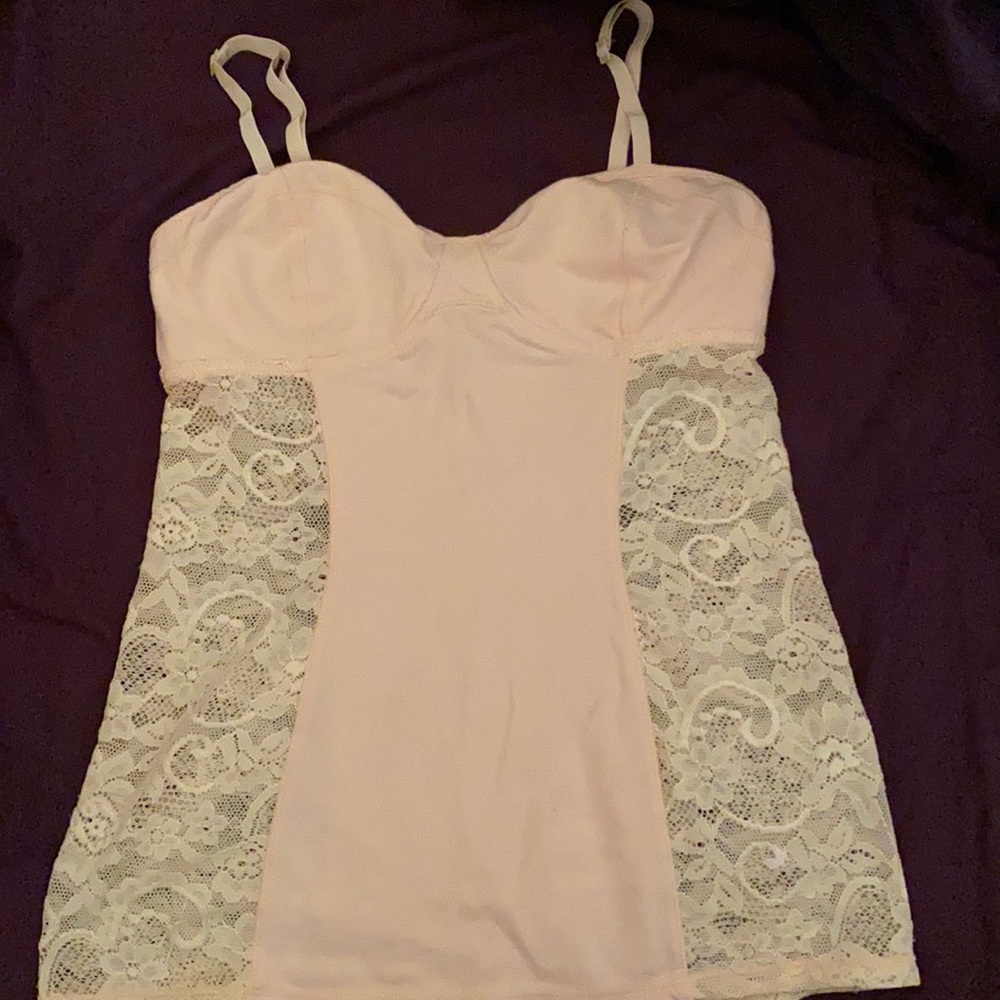 Aritzia- Talula lace tank (size M)
